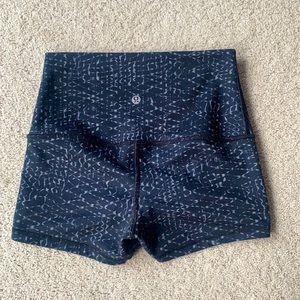 lululemon spandex shorts